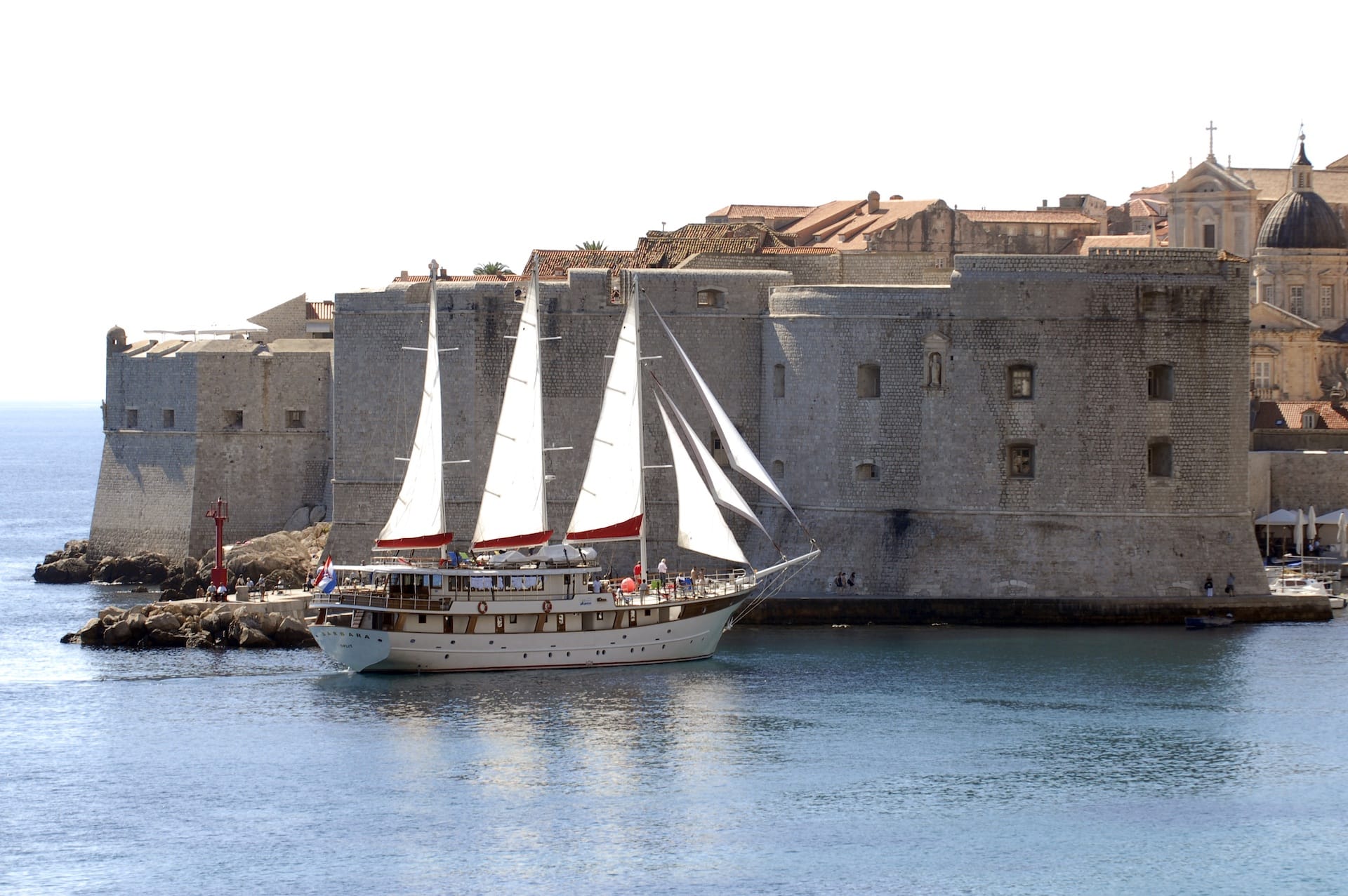 private-yacht-rental-barbara-dubrovnik-town