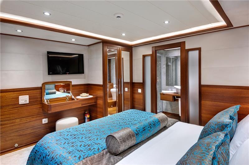 Sailing yacht Alessandro double cabin