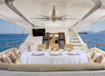 Sailing Yacht Alessandro outdoor dining