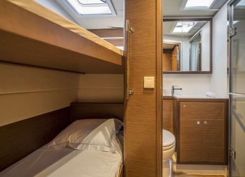 twin cabin yacht charter Boom