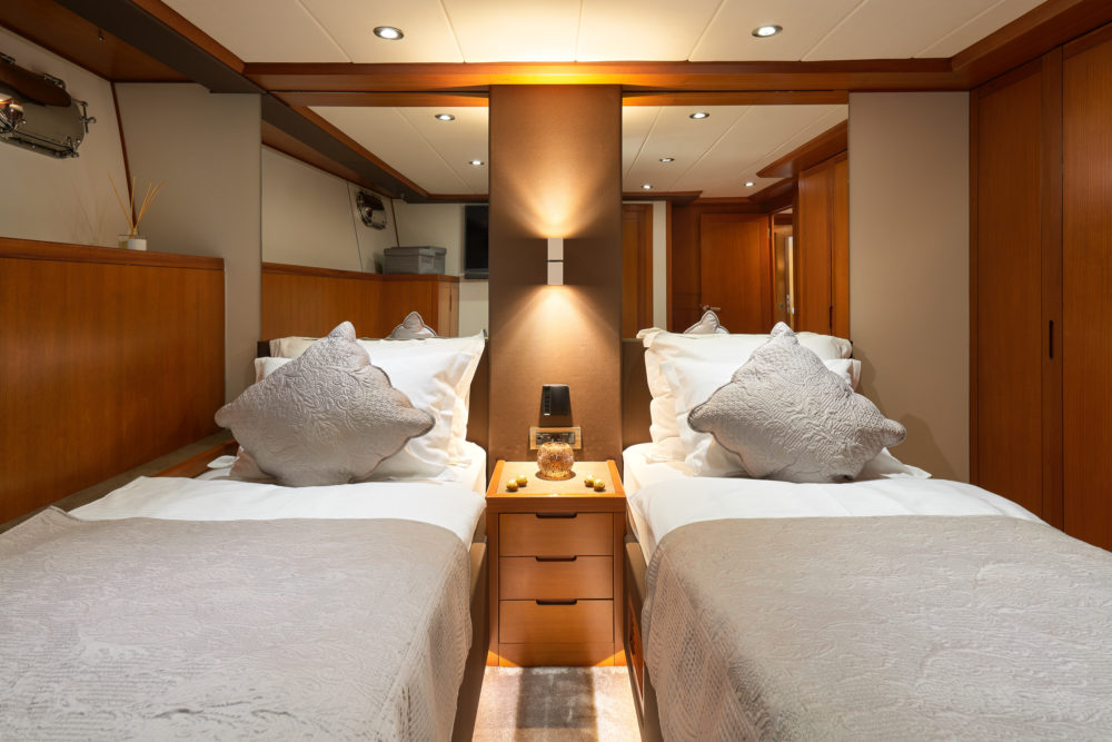 Twin cabin yacht San Limi