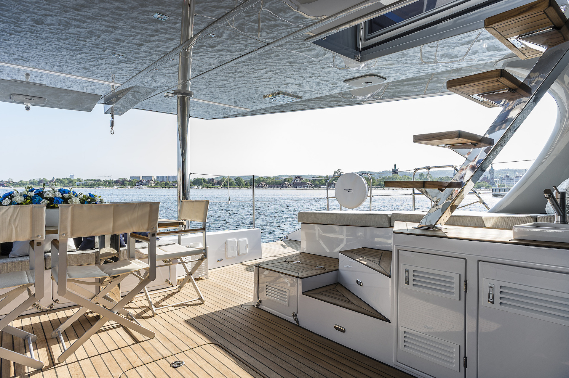 yacht charter Adea aft deck