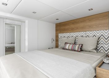 yacht charter Adea cabin