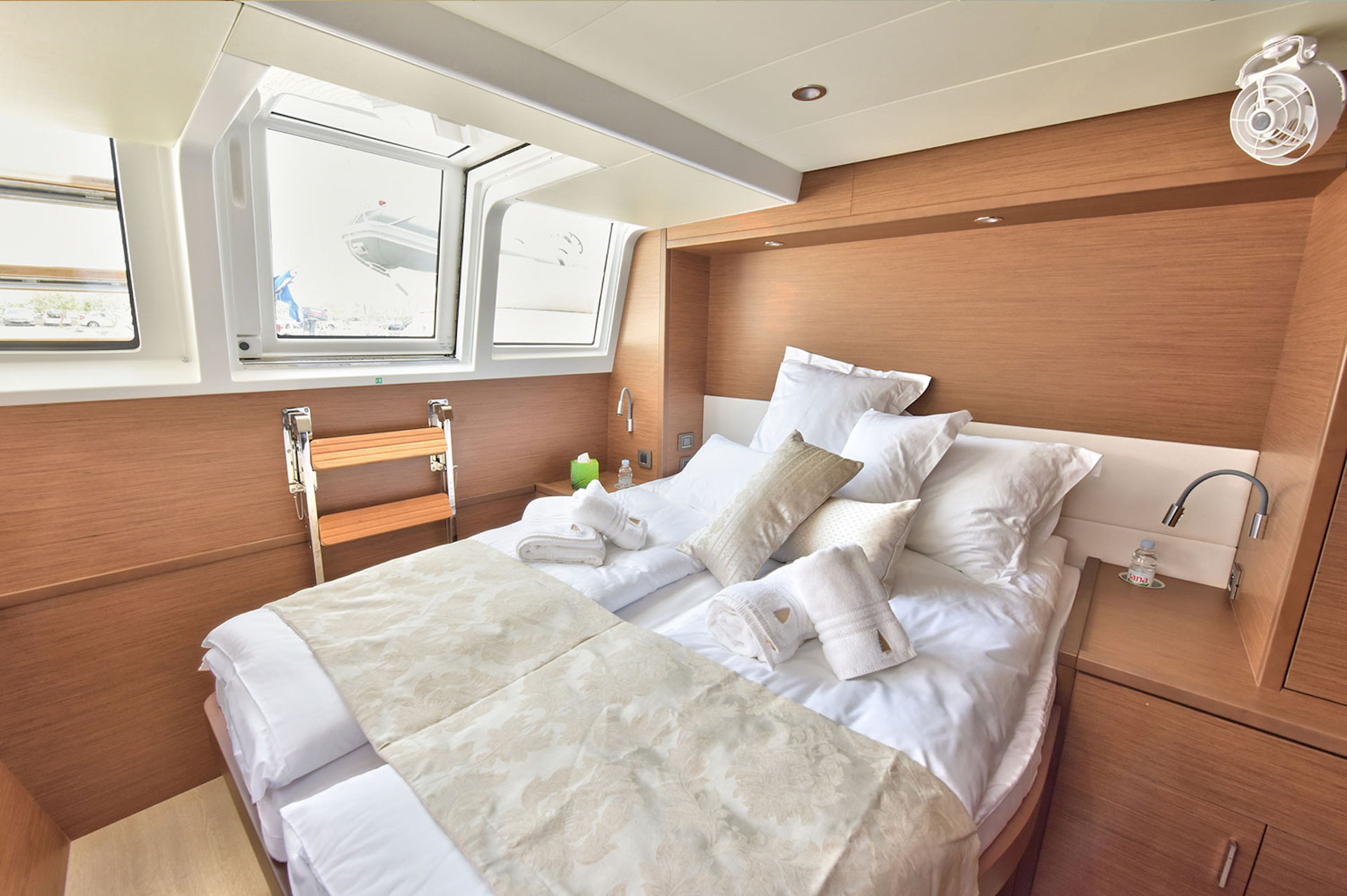 yacht charter Adriatic Lion cabin