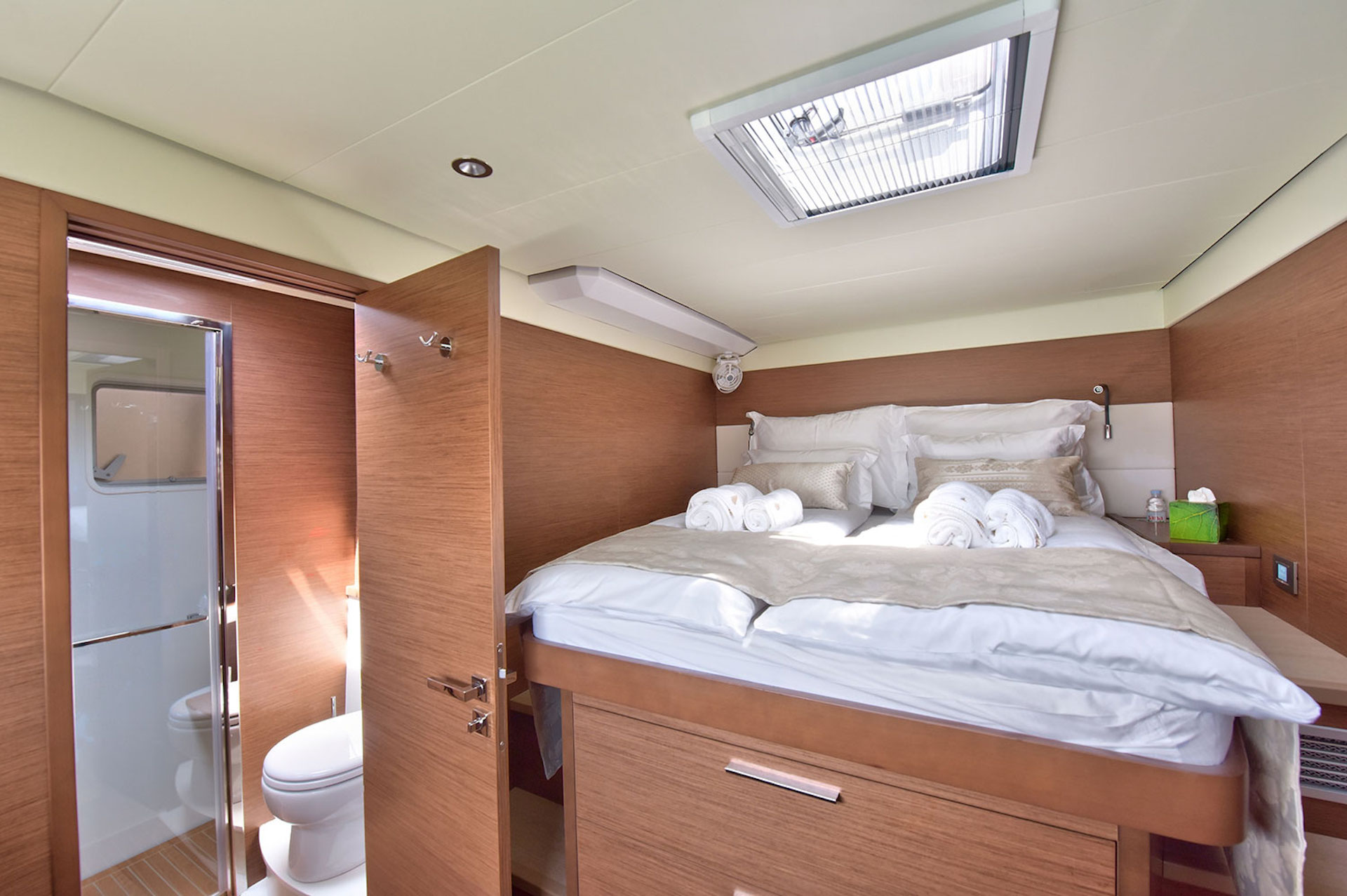 yacht charter Adriatic Tiger cabin