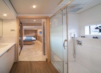 yacht charter Aether en suite