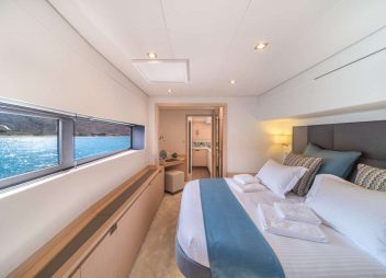 yacht charter Aether master cabin