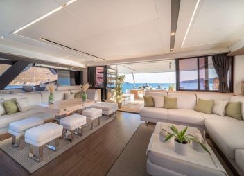 yacht charter Aether saloon