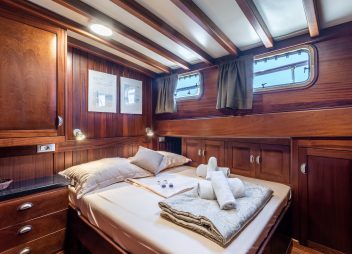yacht charter Angelica double cabin