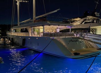 yacht charter Aurum Sky night