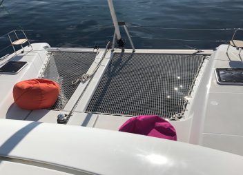 yacht charter Avocado for deck