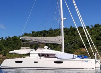 yacht charter Blue Pepper catamaran