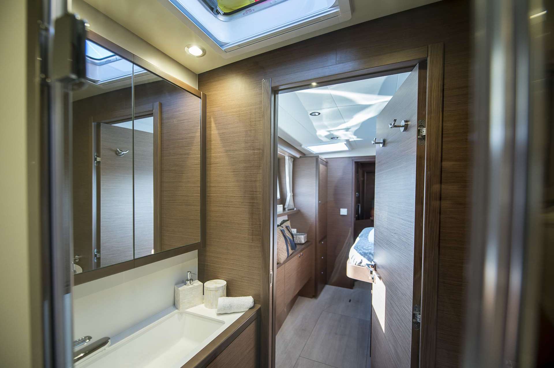 yacht charter cabin Boom
