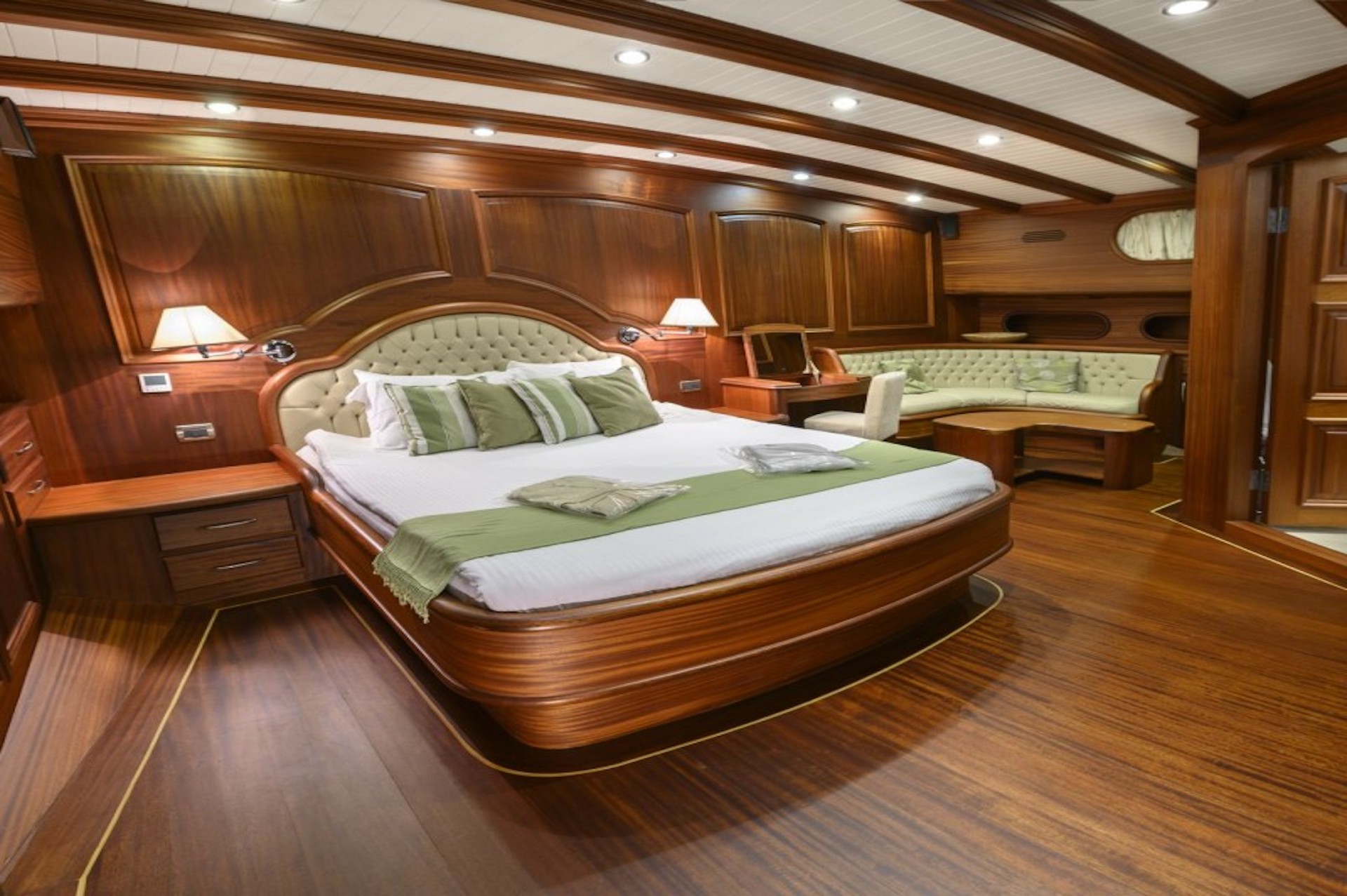 yacht charter Caner IV cabin luxury