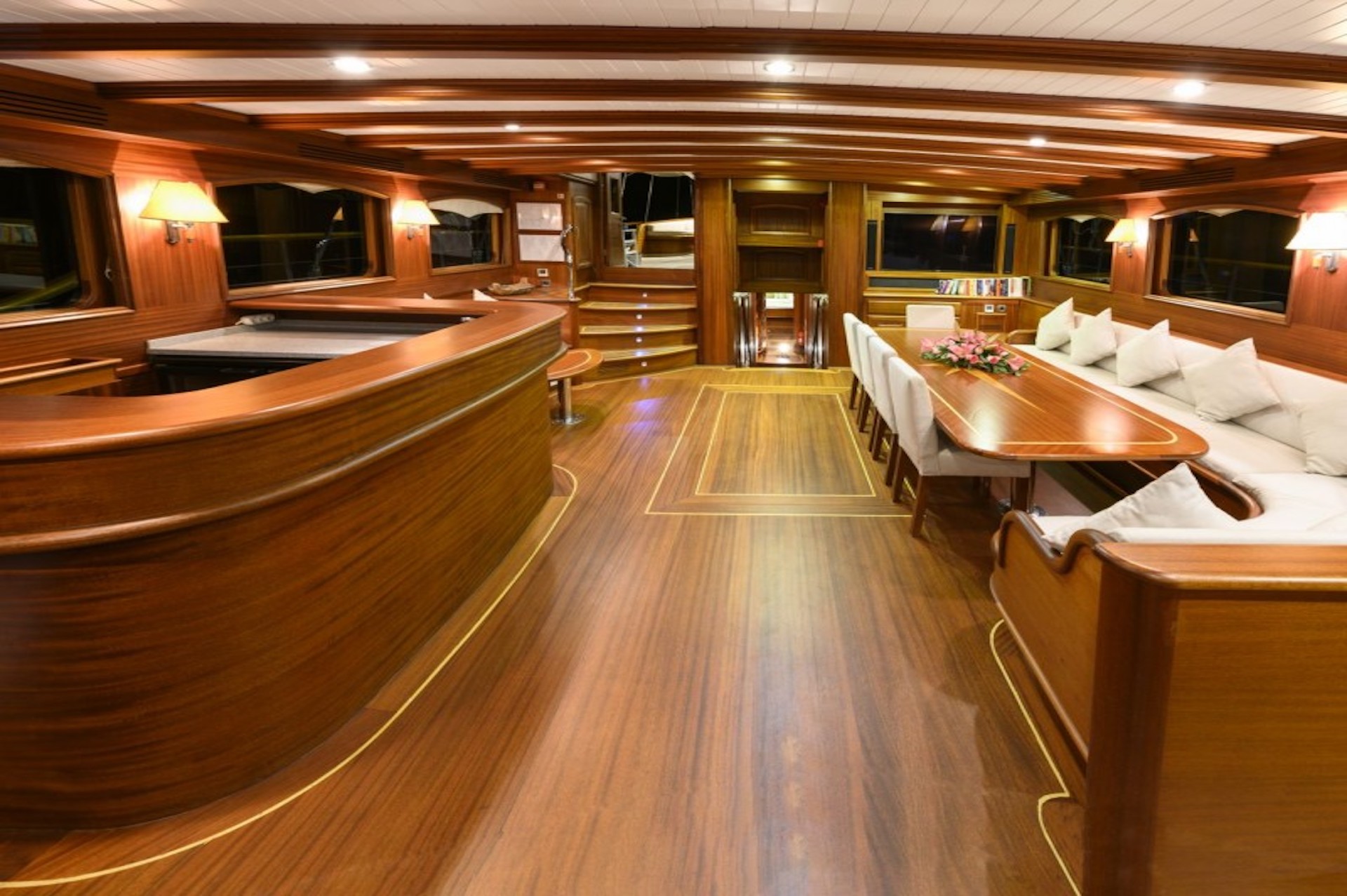 yacht charter Caner IV saloon dining