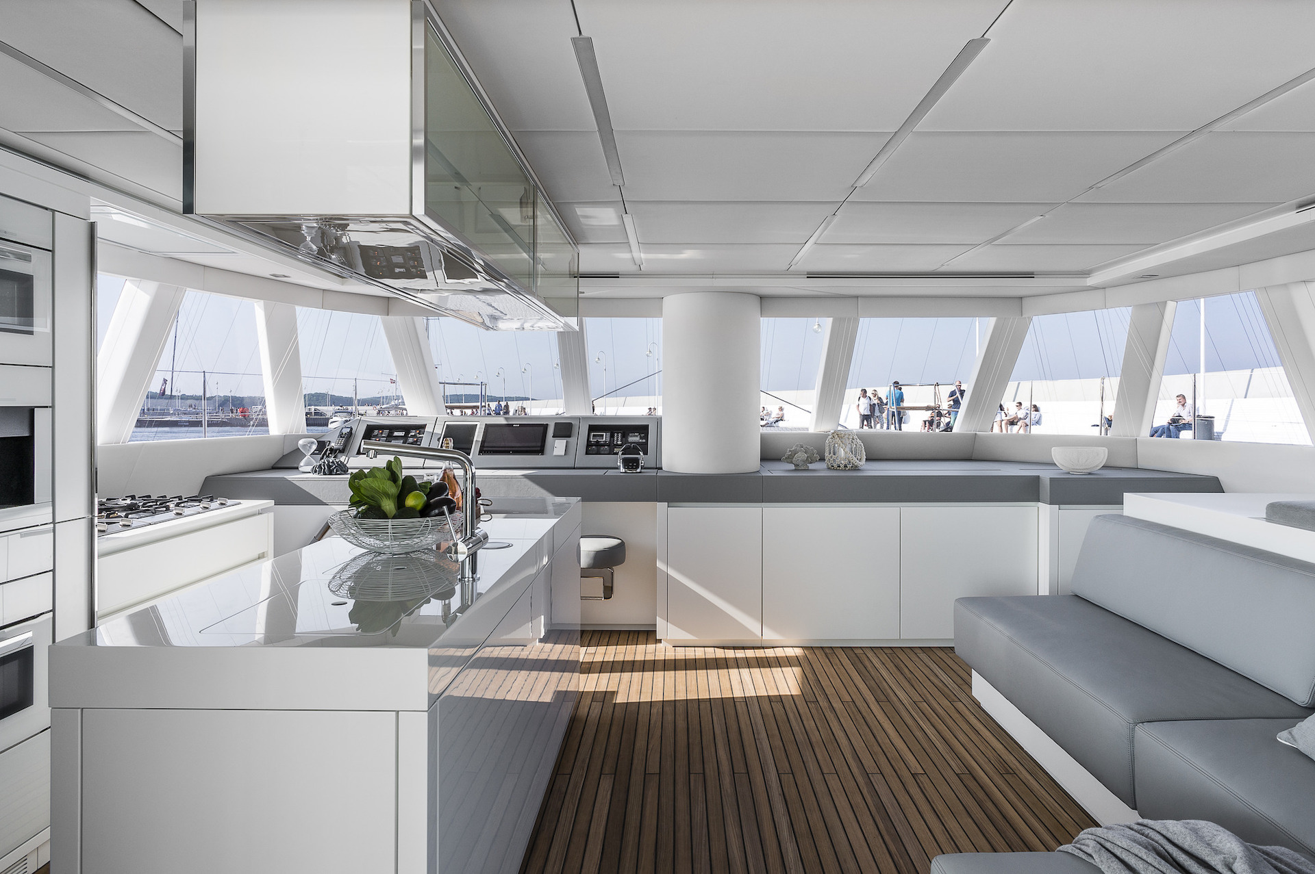 yacht charter catamaran Adea salon