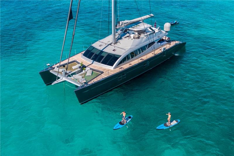 Yacht charter catamaran Cartouche