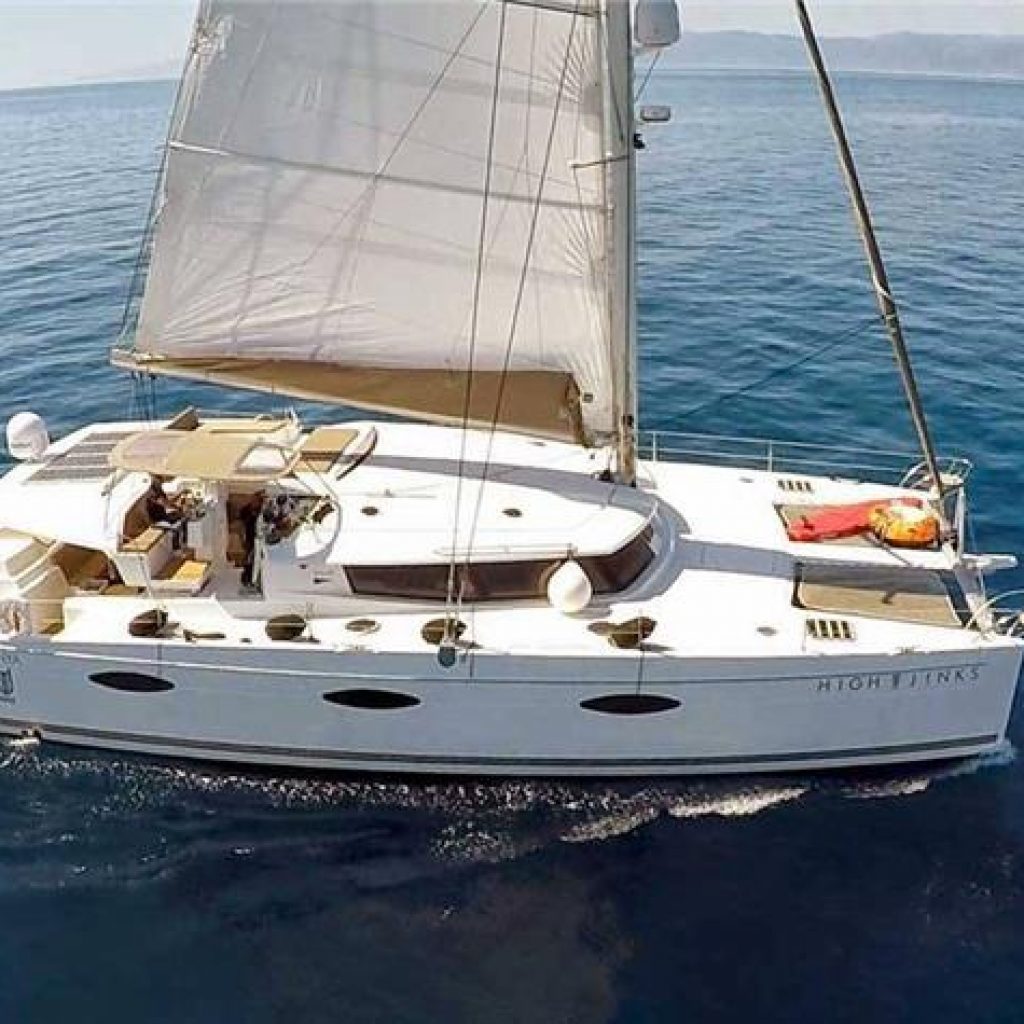 Yacht charter Catamaran High Jinks
