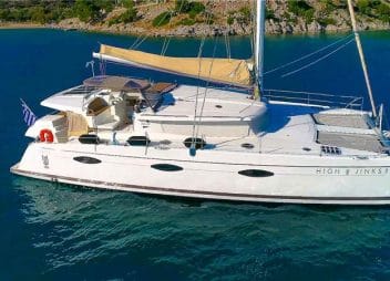 Yacht charter Catamaran Highjinks II