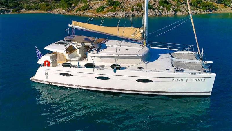 Yacht charter Catamaran Highjinks II