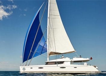 Yacht charter Catamaran Lir