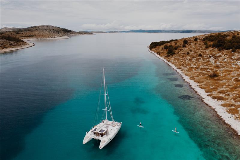 Yacht charter Catamaran Mala