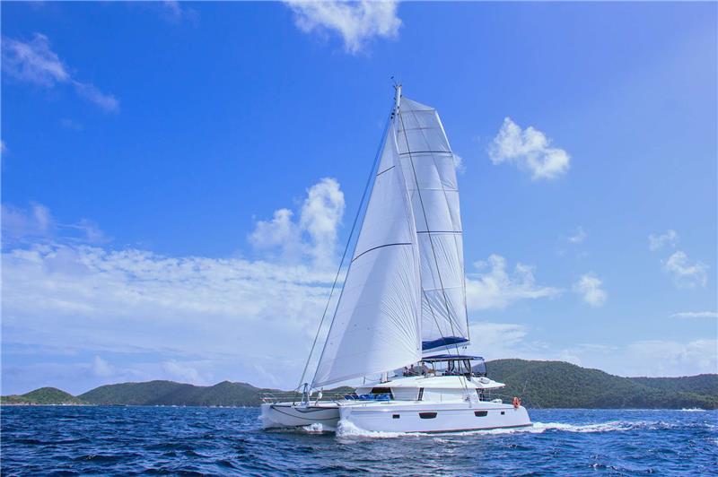 Yacht charter Catamaran Nenne