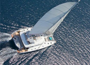 Yacht charter Catamaran Nova