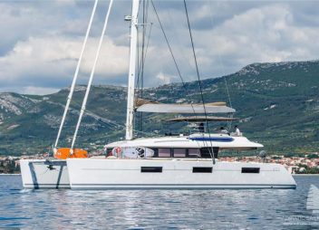 Yacht charter Catamaran OPAL