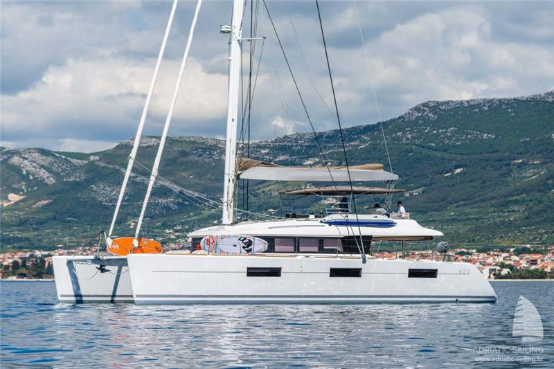 Yacht charter Catamaran OPAL