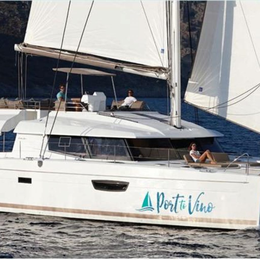 Yacht charter Catamaran Port to Vino