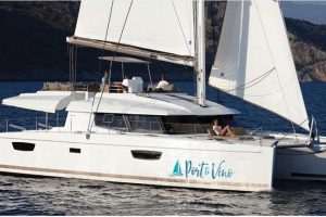 Yacht charter Catamaran Port to Vino