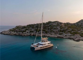 Yacht charter Catamaran Serenissima