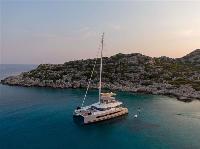 Yacht charter Catamaran Serenissima