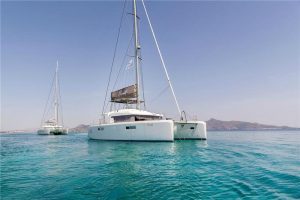 Yacht charter Catamaran Serenity