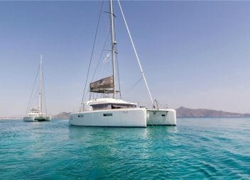 Yacht charter Catamaran Serenity