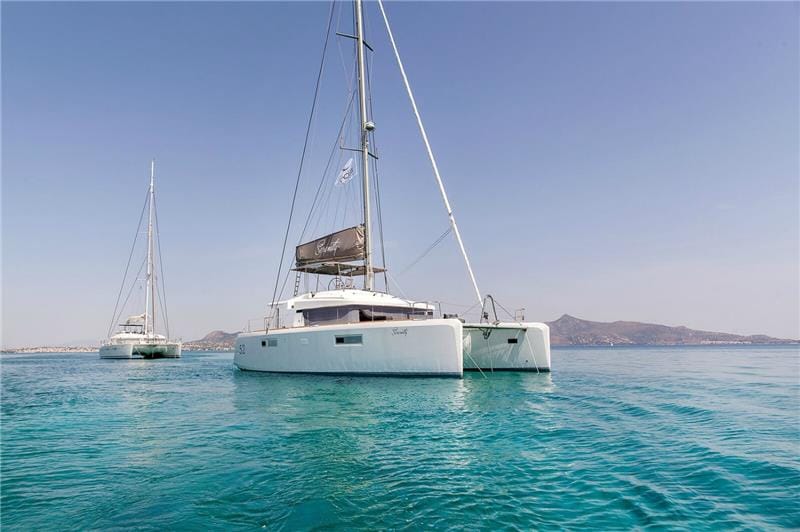 Yacht charter Catamaran Serenity