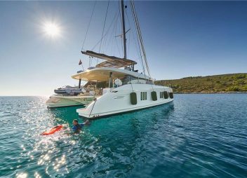 Yacht charter Catamaran SINATA