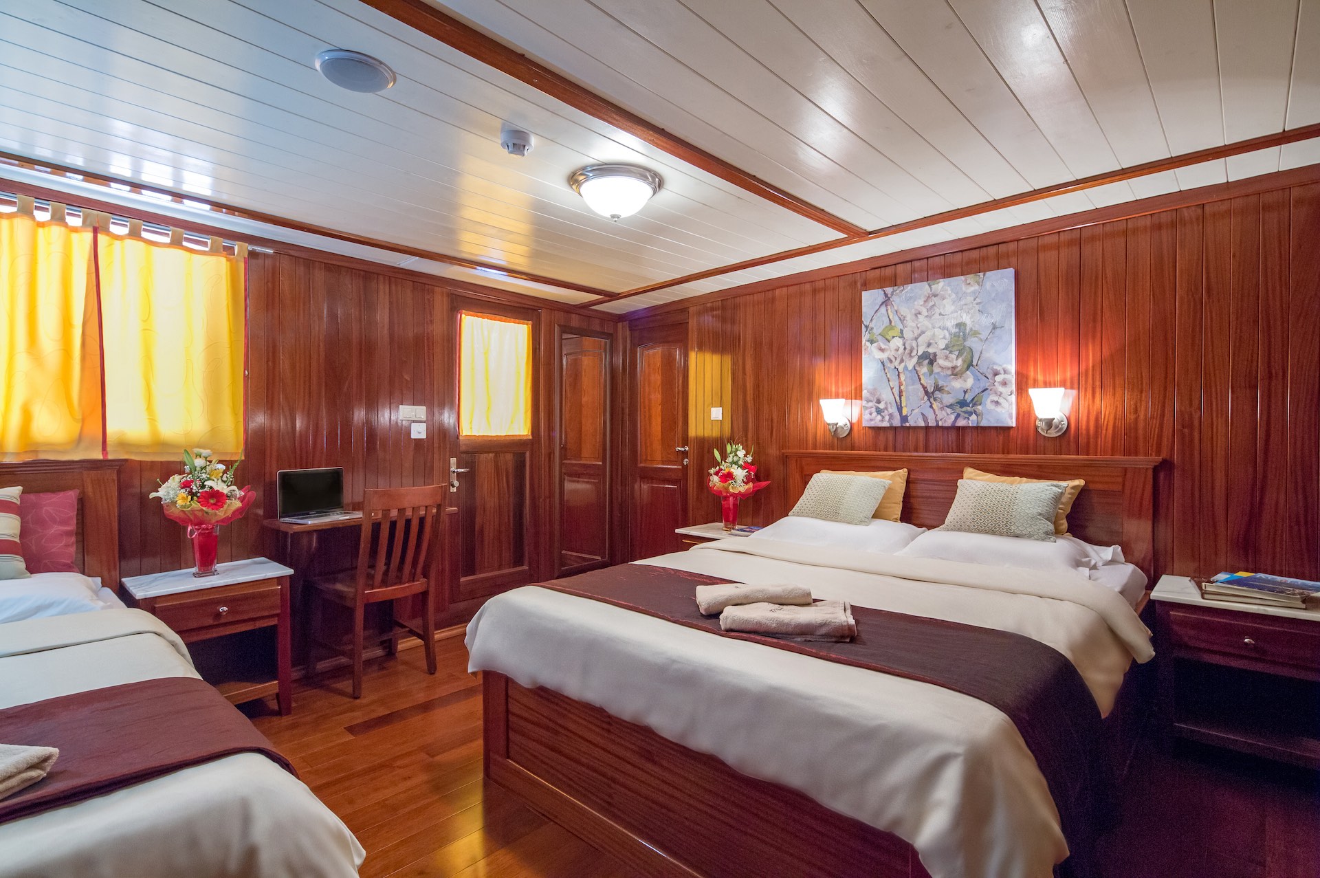 yacht charter Cesarica upper cabin