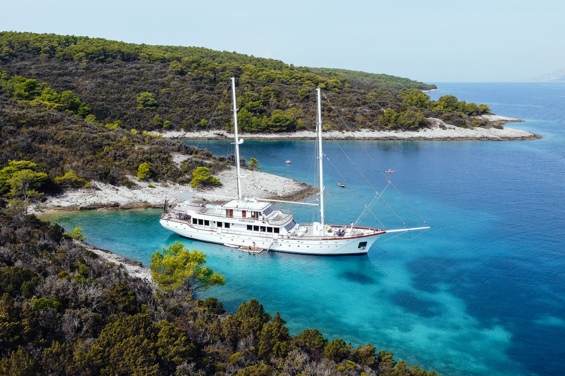 yacht charter Corsario luxury