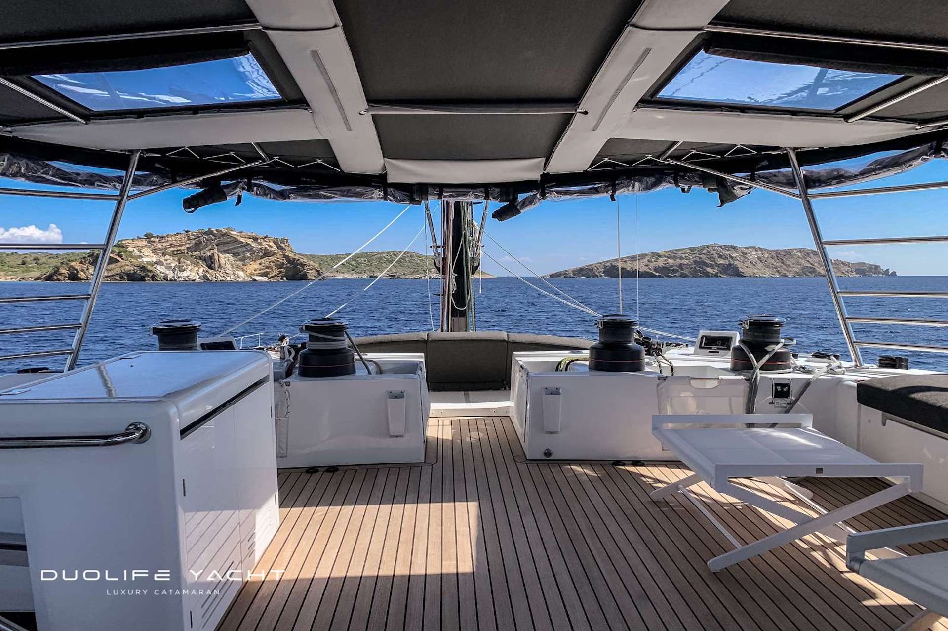 yacht charter Duolife flybridge