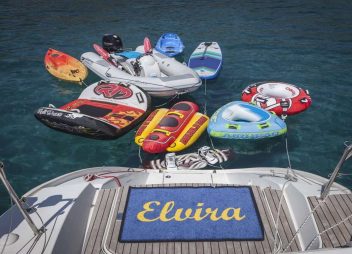 yacht charter Elvira water toys