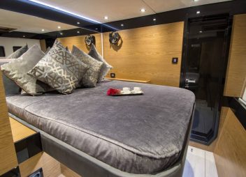 yacht charter Euphoria double cabin