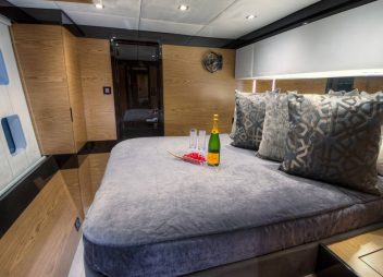 yacht charter Euphoria guest cabin