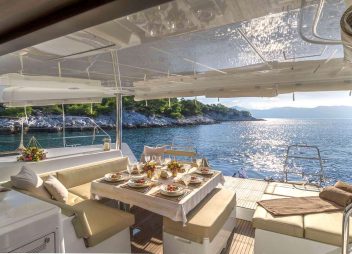 yacht charter Flo aft deck