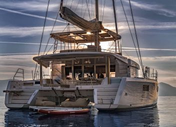 yacht charter Flo catamaran