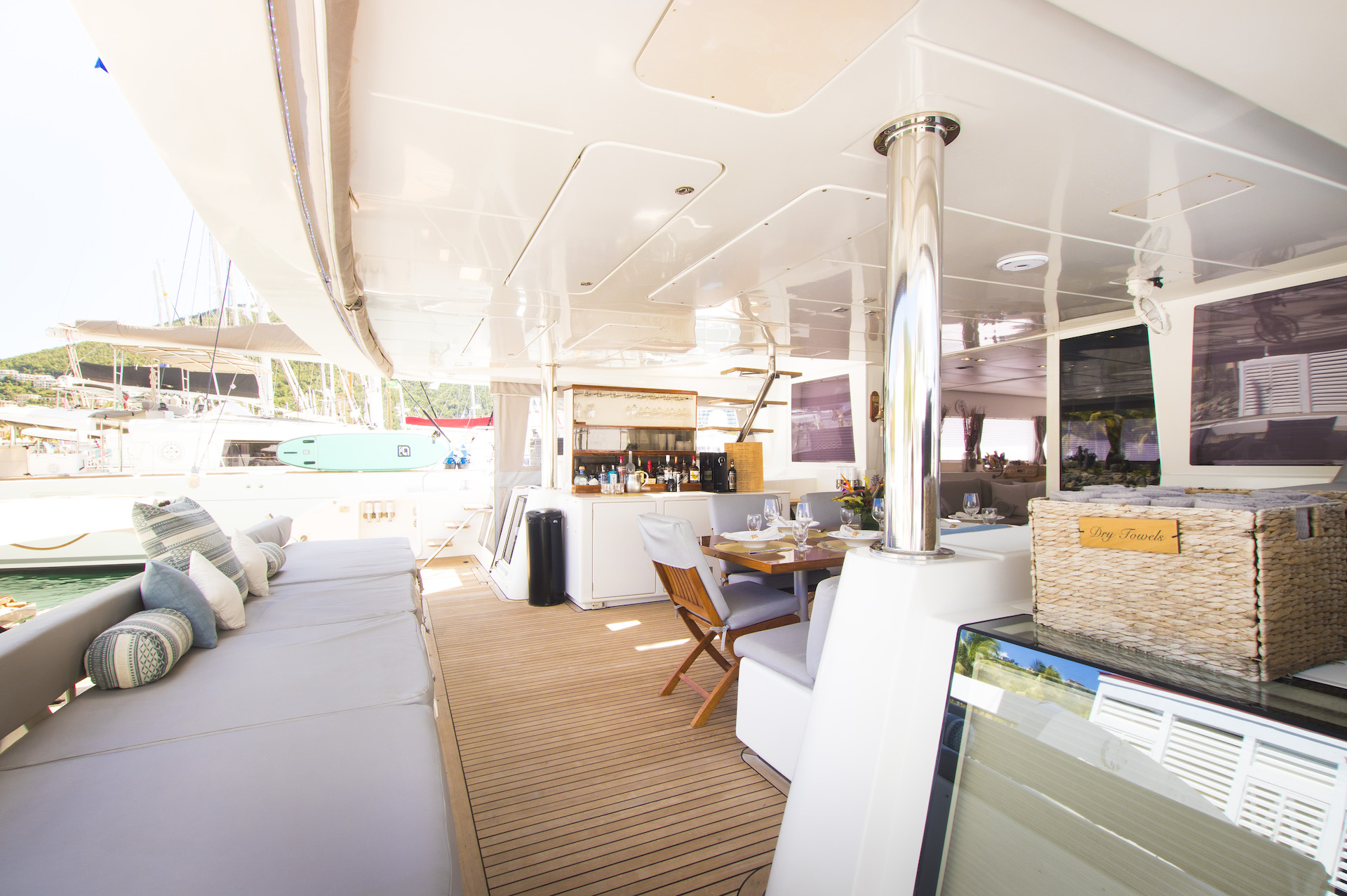 yacht charter Foxy Lady aft deck