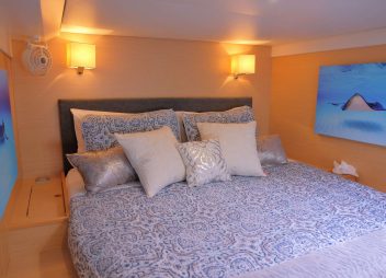 yacht charter Foxy Lady cabin