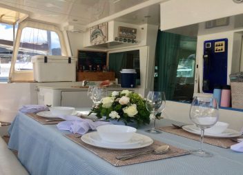 yacht charter Gambit aft deck