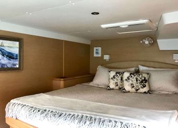 yacht charter Gambit cabin